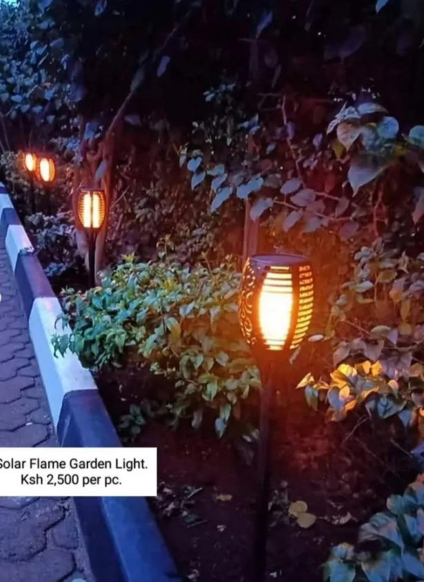 SOLAR FLAME GARDEN LIGHTS