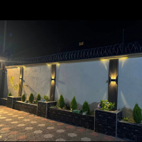 UPDOWN SOLAR WALL LIGHT