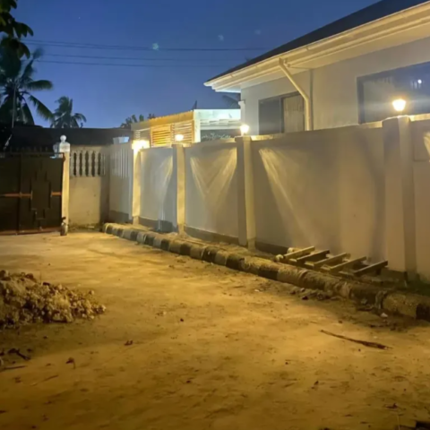 Solar Gate/Pillar Light